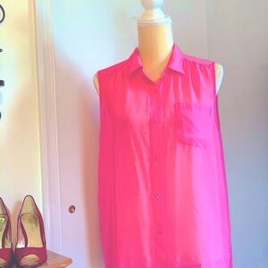 American Eagle Outfitters Blouse semi sheer Adorable pleated back Sz Fits XLP